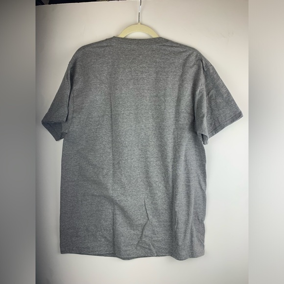 VNTG Disney‎ Parks WDW Pirates of the Caribbean Hanes Gray Cotton T-Shirt Large - Picture 2 of 6